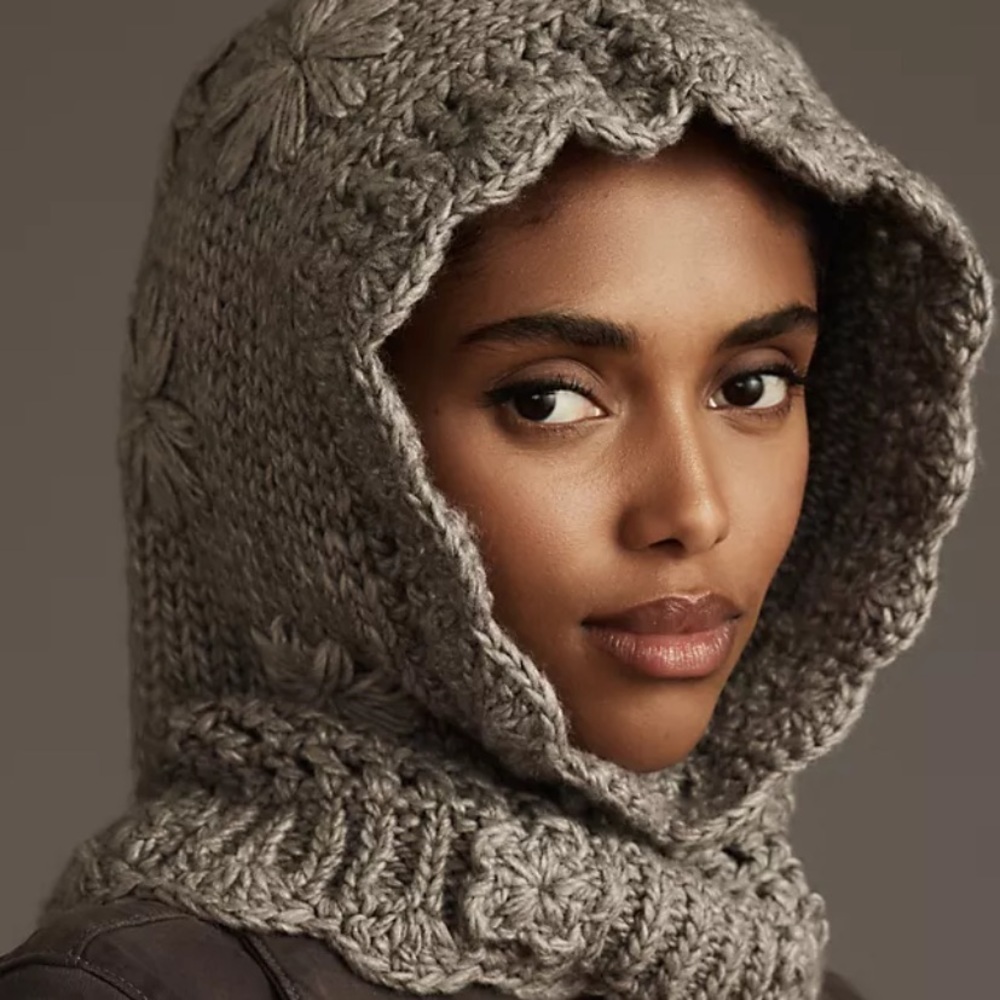 Anthropologie embroidered hood gray one size new with tags amazing 🤩